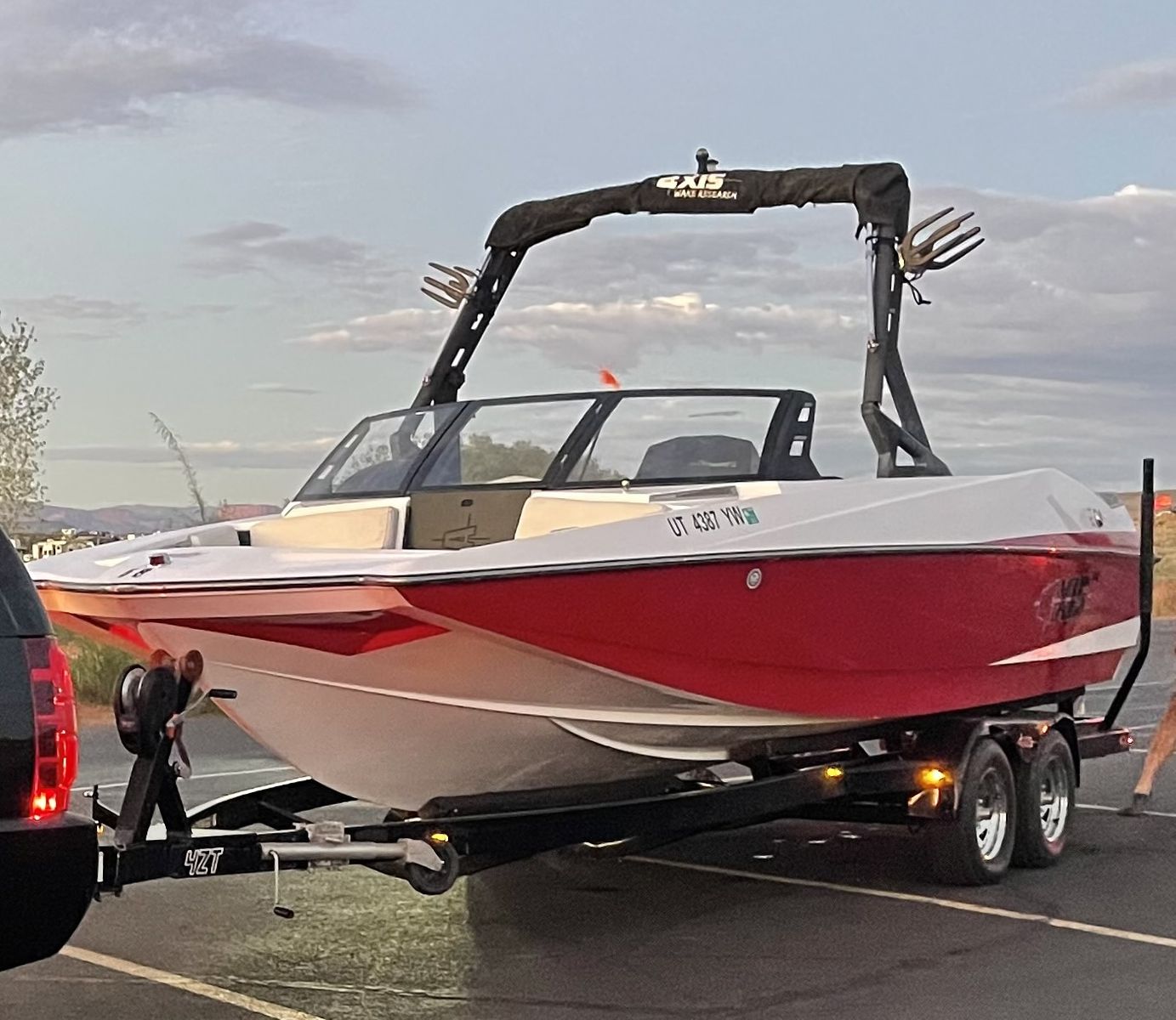 Axis A24 Wake Surf Boat - Affordable Family Fun!