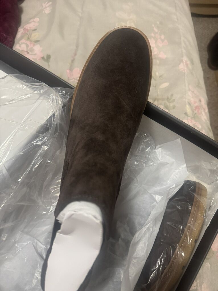 LOCKHART MINI LUG SUEDE CHELSEA BOOTS