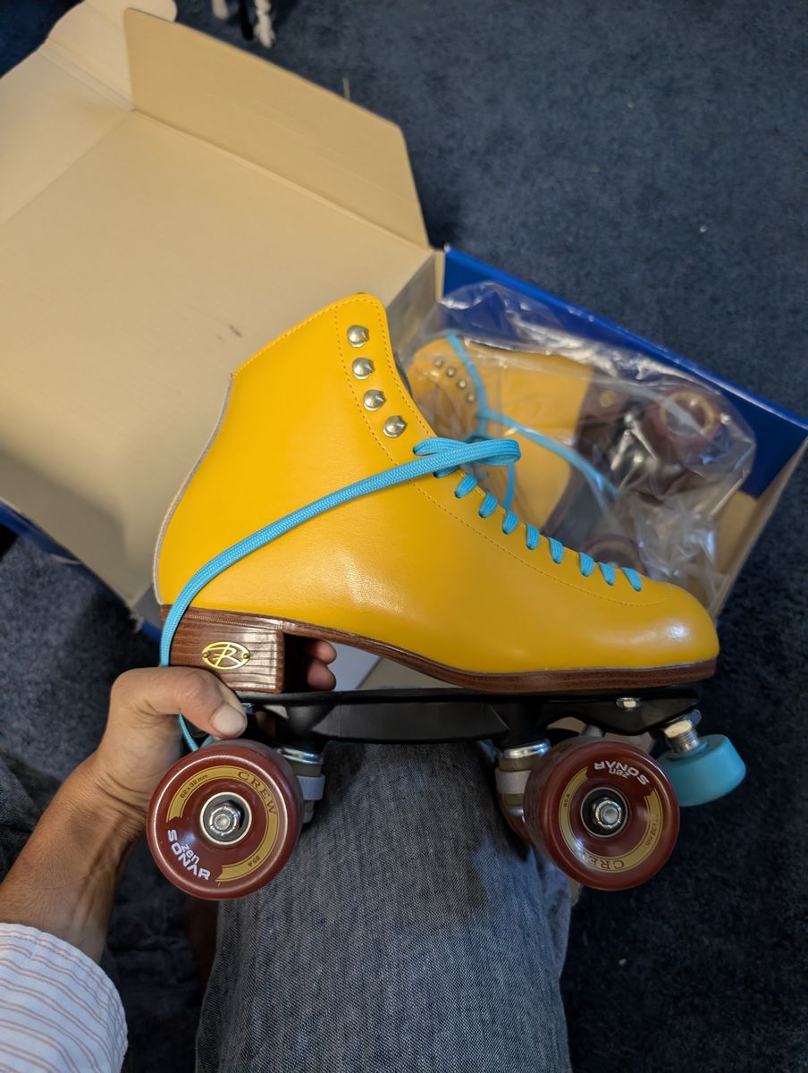 Nearly Brand New Riedell Roller Skates Size 8