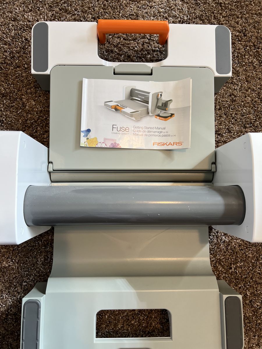 Fiskar Die Cut and Embossing Tools with many Accessories