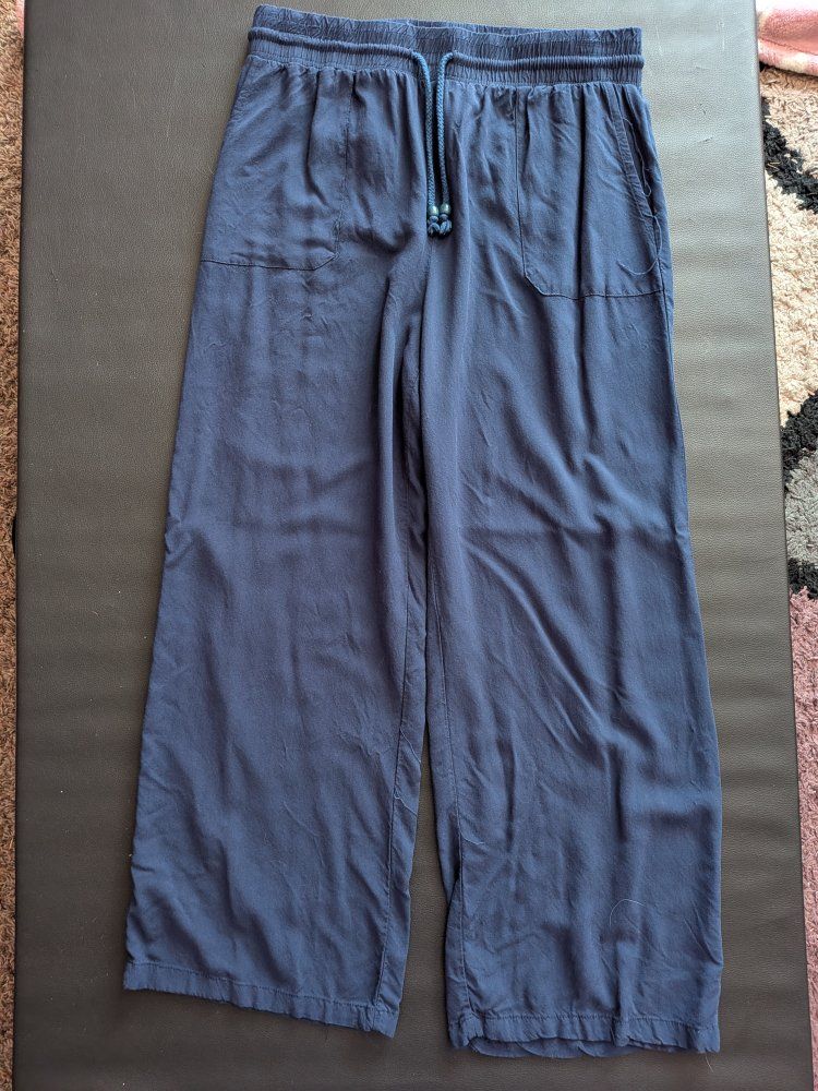 Classic Concepts Women's XL Navy Blue 100% Viscose Wide Leg Cropped Pants with Pockets
