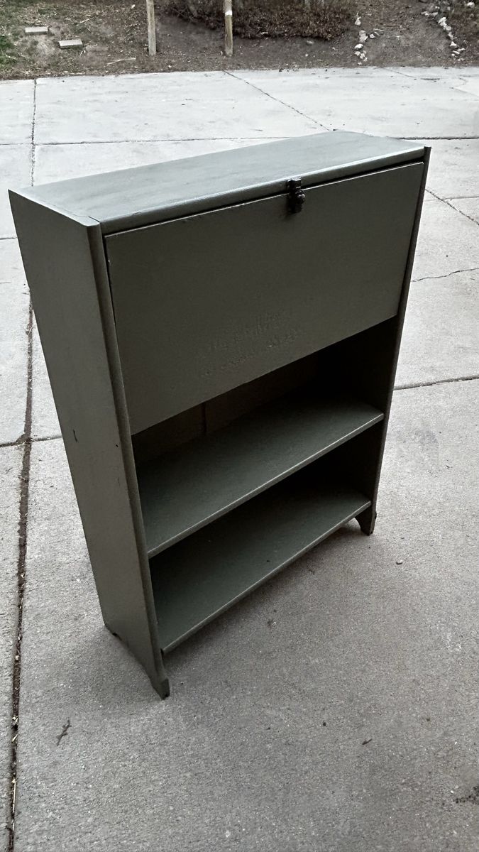 Old Fashioned Green Desk Hutch Bookshelf
