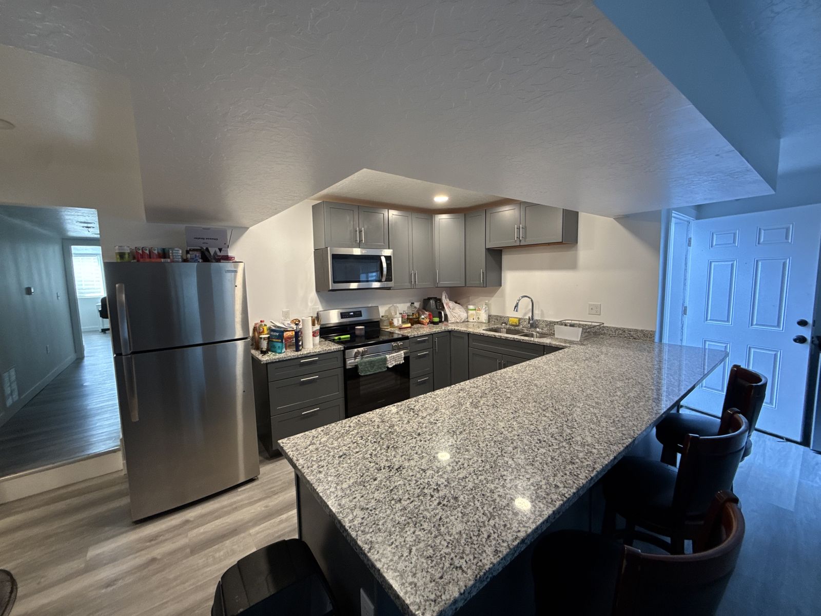 Main image 6