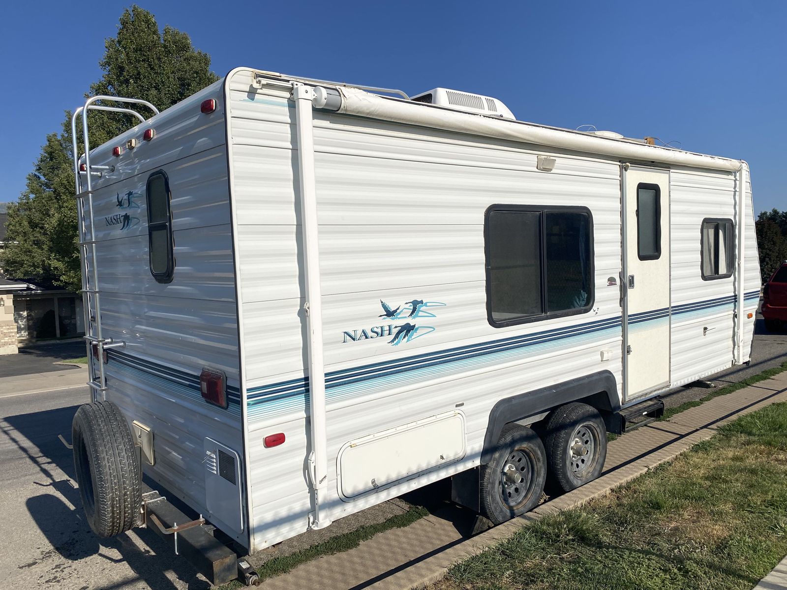 1999 Nash 22H Cammper