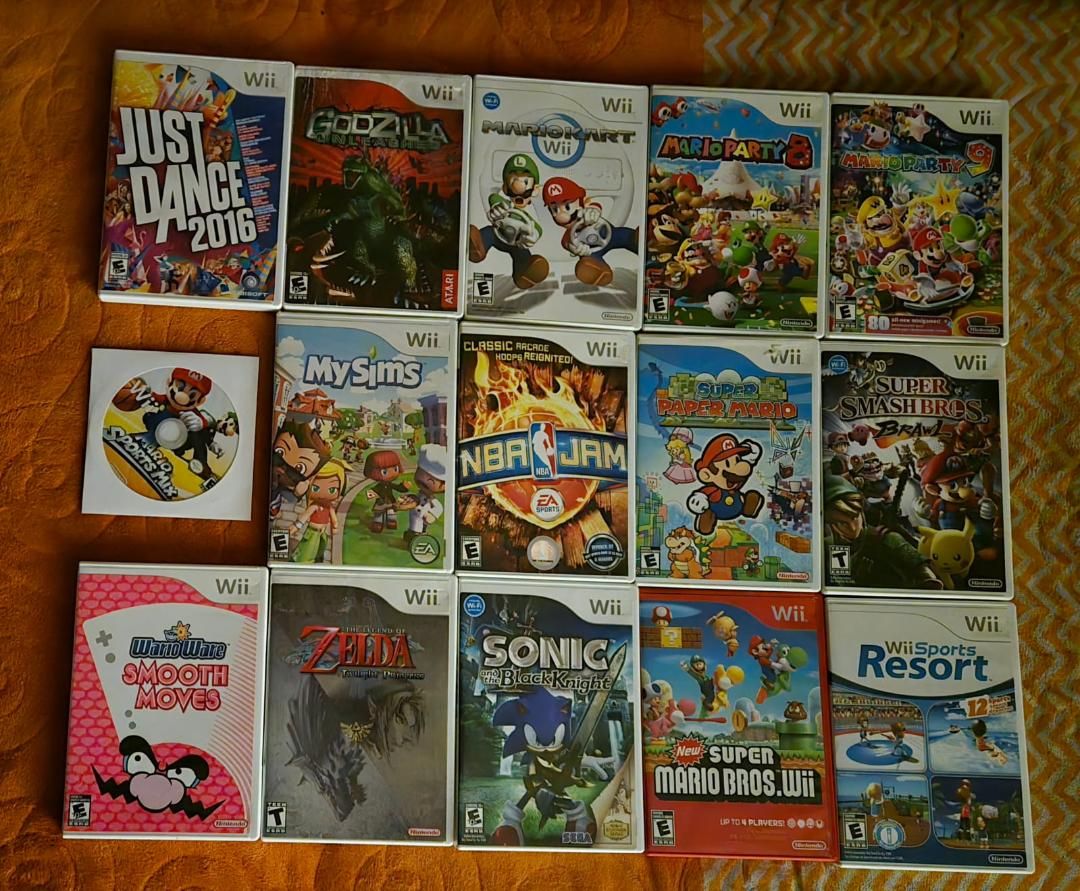 Nintendo Wii game bundle including Wii Sports Resort!  Trades considered~!