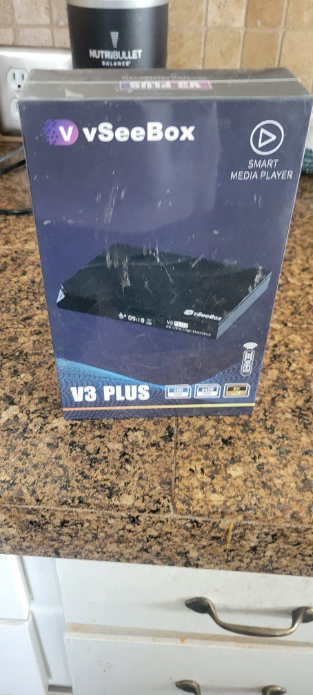 vSeeBox V3 Plus 8K Smart Media Player with 4GB RAM, 64GB ROM, Dual-Band WiFi 6, Android 11.0