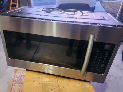 Samsung 1.7-cu ft Over-the-Range Microwave