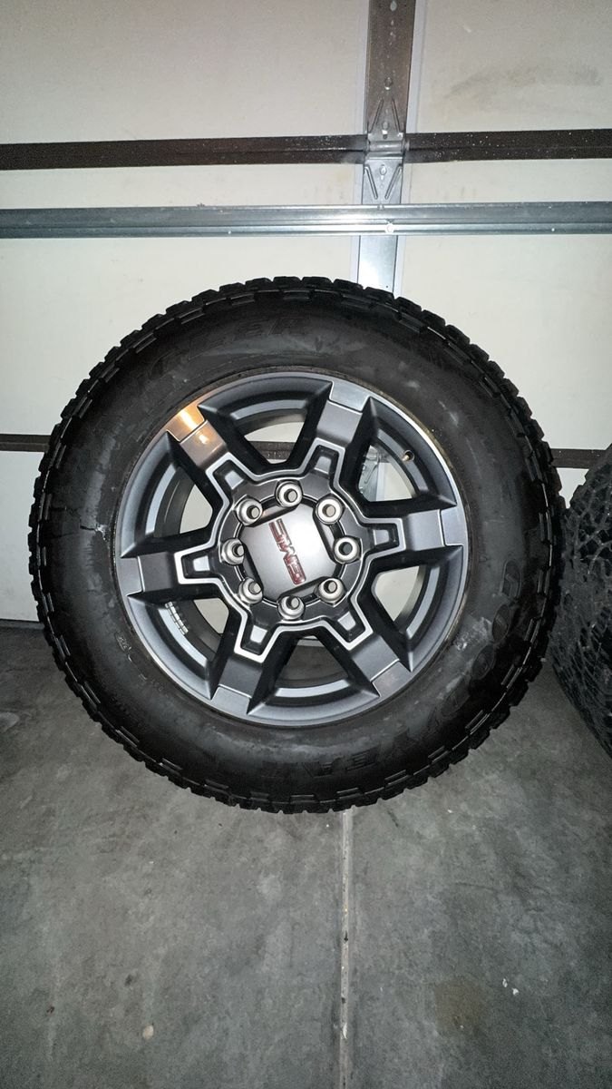 Tire And Wheel Package GMC 20"
