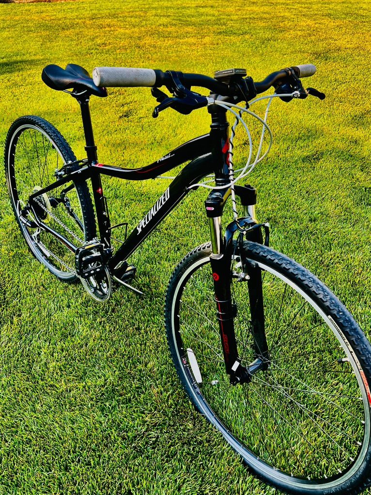 Specialized Hybrid Bikes-excellent Condition