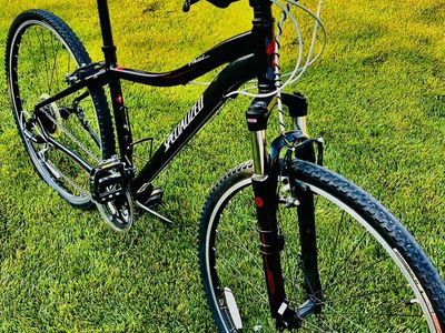 Specialized Hybrid Bikes-excellent Condition