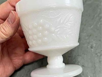 Vintage White Milk Dessert Cup