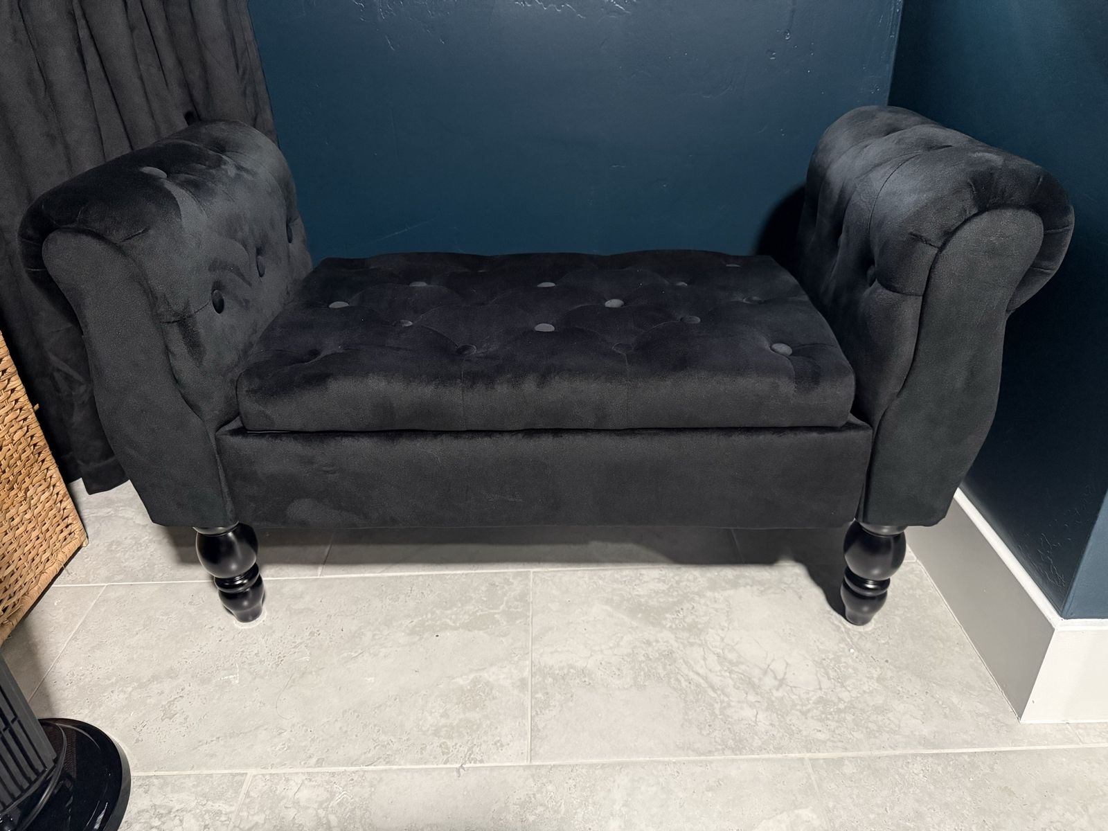Black Tufted Velvet Storage Bench with Armrests - Elegant & Functional Seating