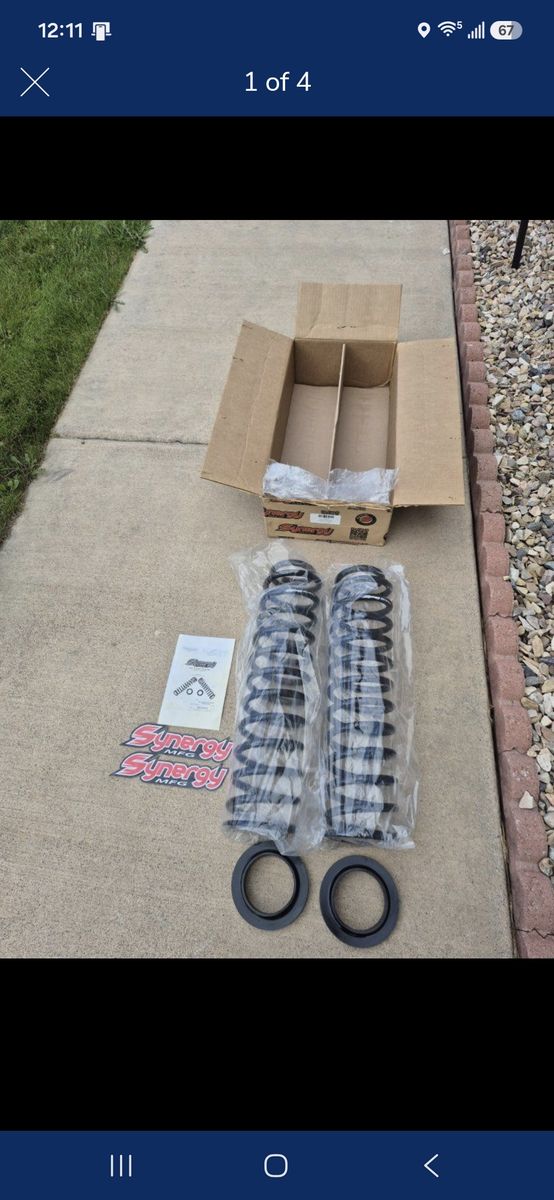 Synergy Mfg Jeep JL/JT Front Lift Springs and Lower Isolators 8863-40 4 inch lift height.