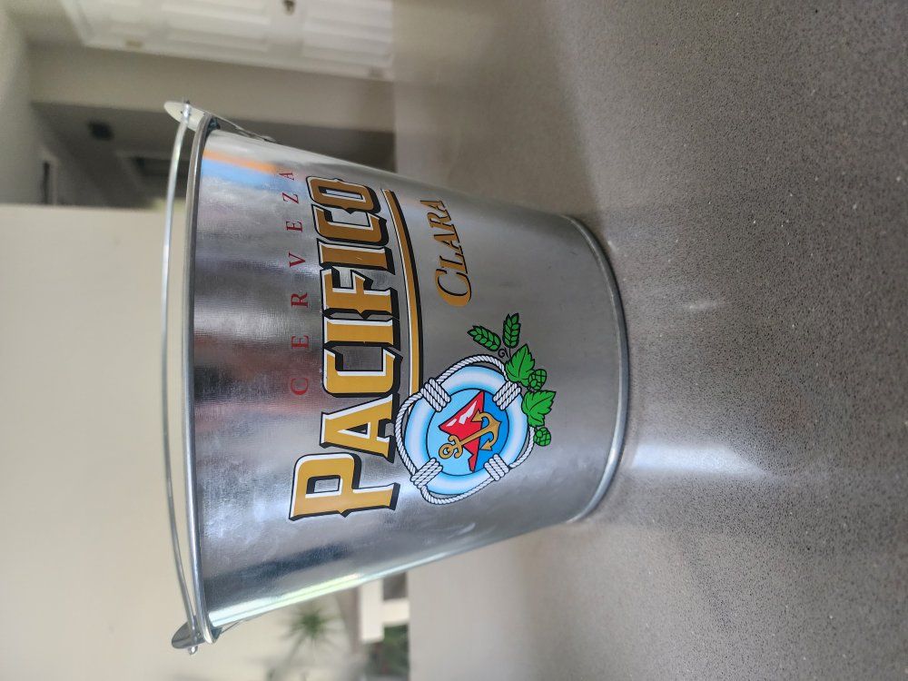 beer bucket pacifico