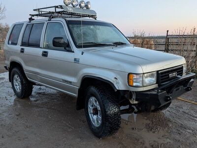 1995 ISUZU TROOPER LS