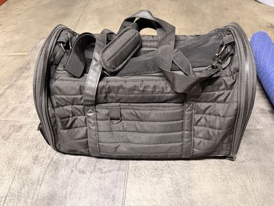 Soft-Sided Black Pet Carrier Bag with Mesh Ventilation and Padded Shoulder Strap