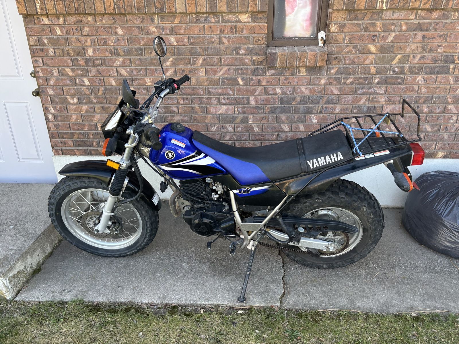 2006 TW200
