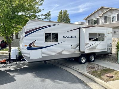 2012 Salem T22RKS camping trailer