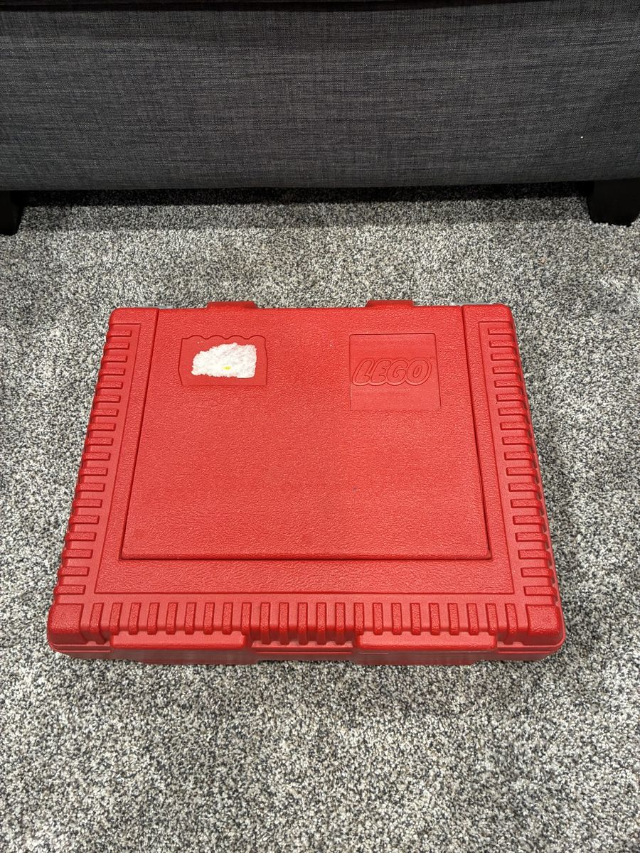 VINTIGE LEGO CASE 1984 OPEN UP
