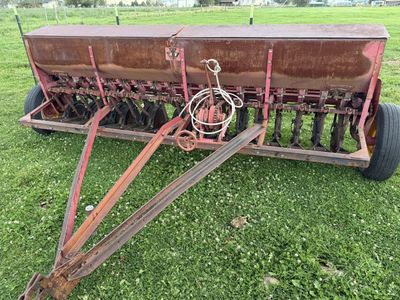 Massey Ferguson 33 Grain Drill Seeder Farm Equipment Used