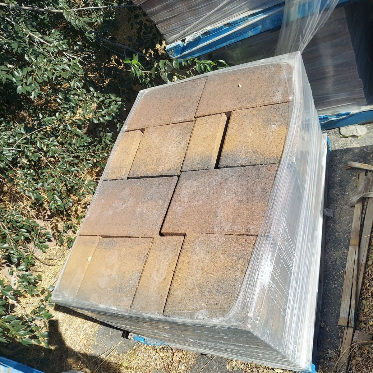 Main image 2
