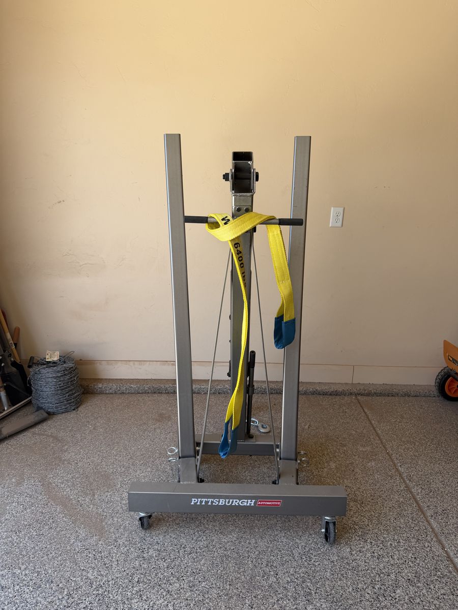 Pittsburgh Automotive 2-Ton Foldable Engine Hoist / Shop Crane