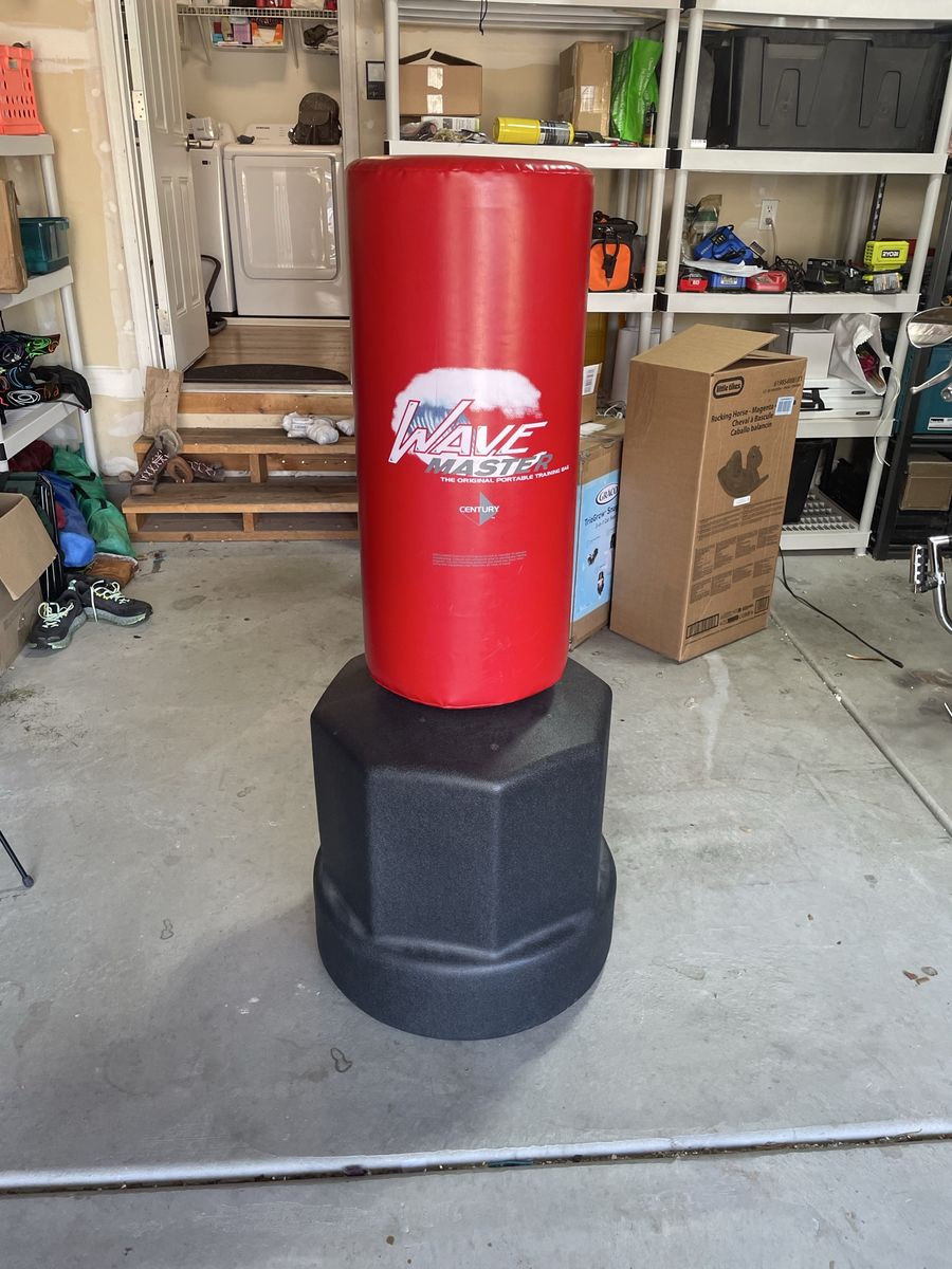 Century Wavemaster free standing punching bag