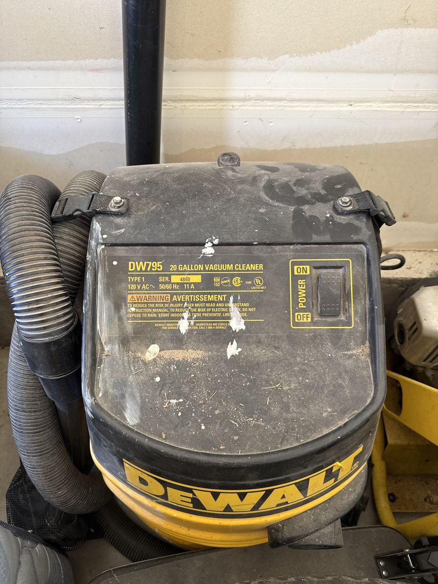 Dewalt DW795 20 Gallon Shop Vacuum Cleaner