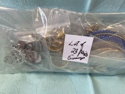 Jewelry (Lot of 23 Pairs of Earrings) Nice