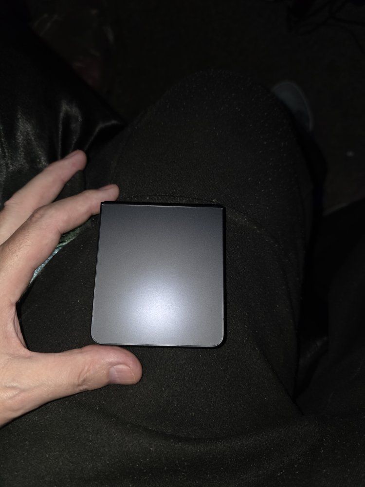 Main image 7