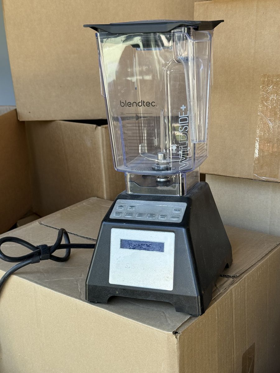 Blendtec WildSide+ Blender with Pre-Programmed Cycles - Used, Great Condition
