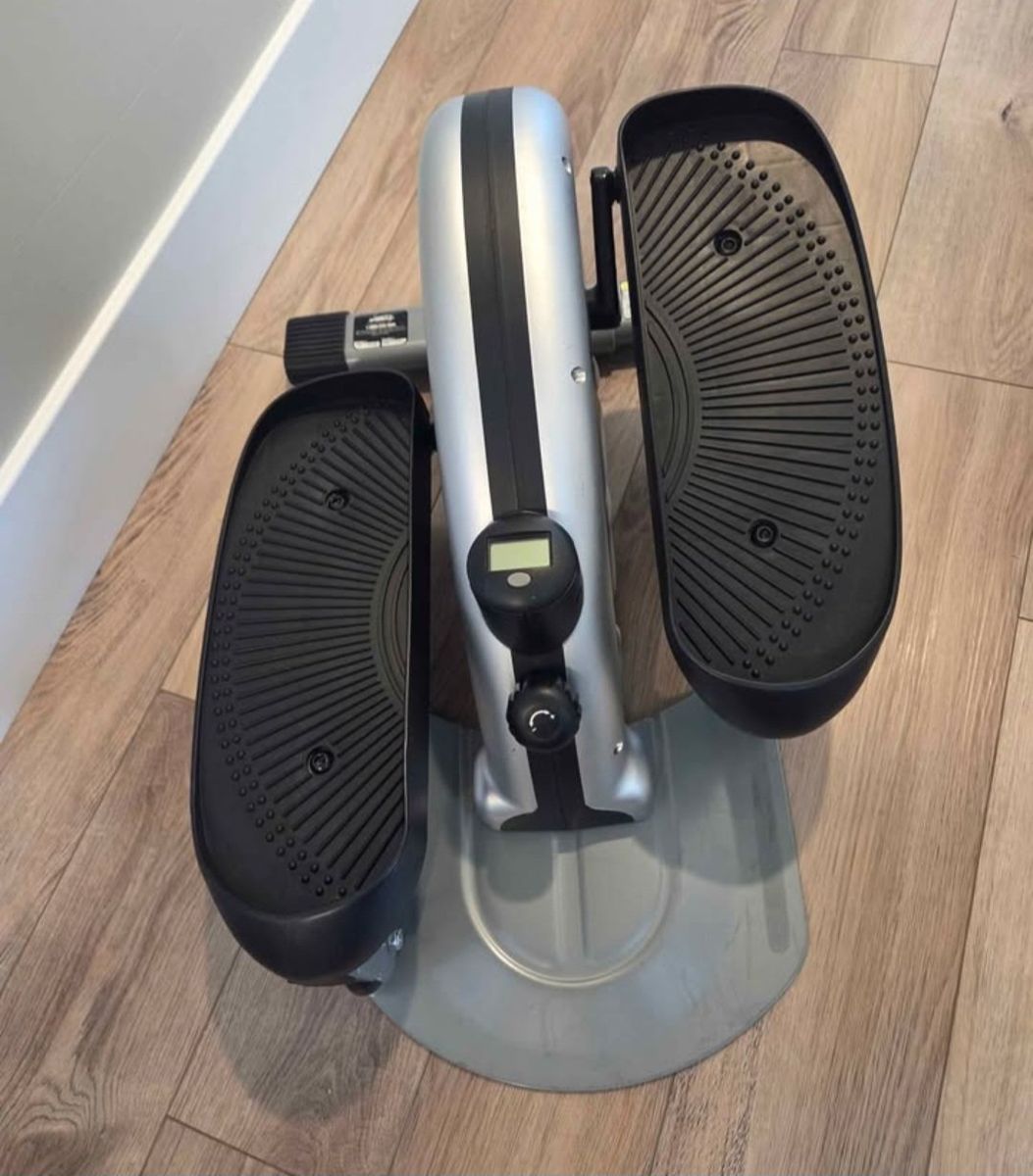 Stamina InMotion e1000 Elliptical Trainer