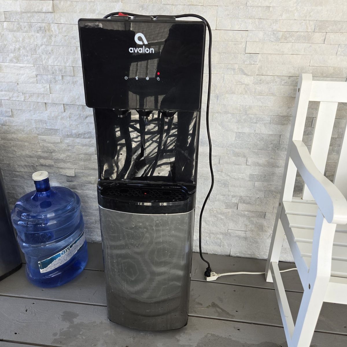 Avalon bottom water dispenser