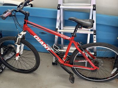 26″ Giant Boulder cross country bike