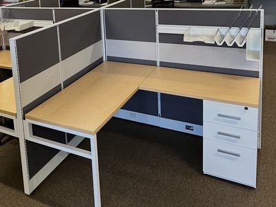6’x 6’ Cubicles – Excellent Condition