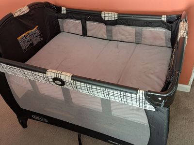 Graco pack and play + bassinet