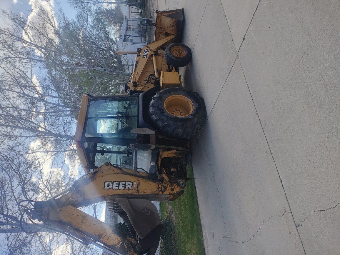 1997 310E back hoe