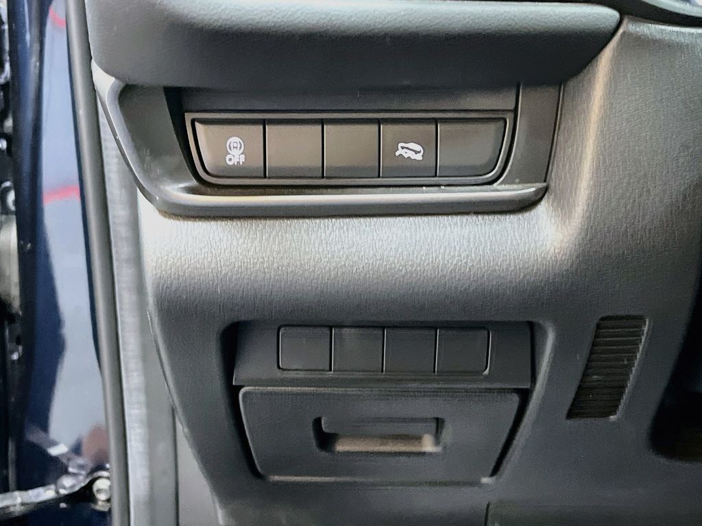 Main image 10