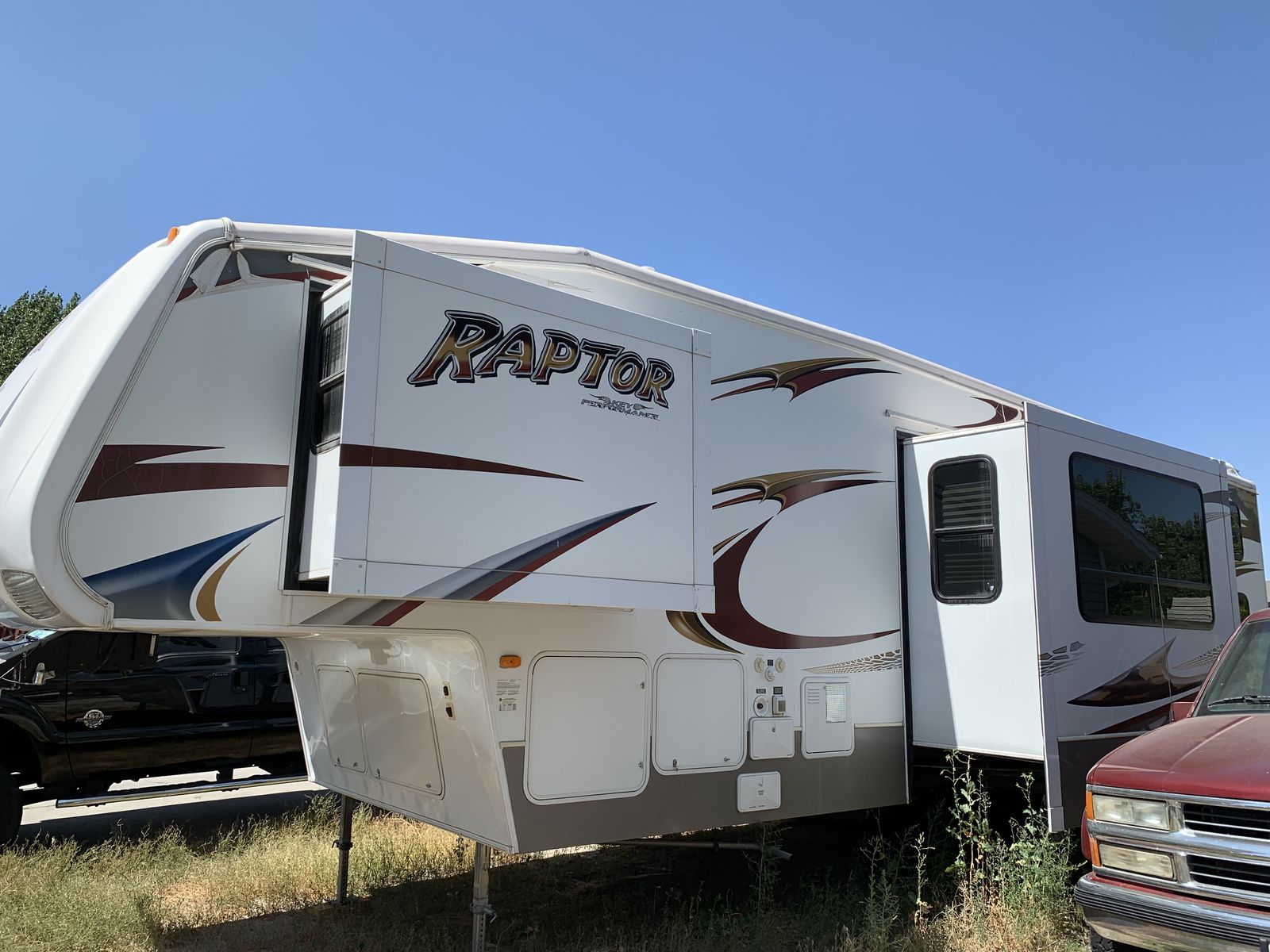 2010 Keystone Raptor