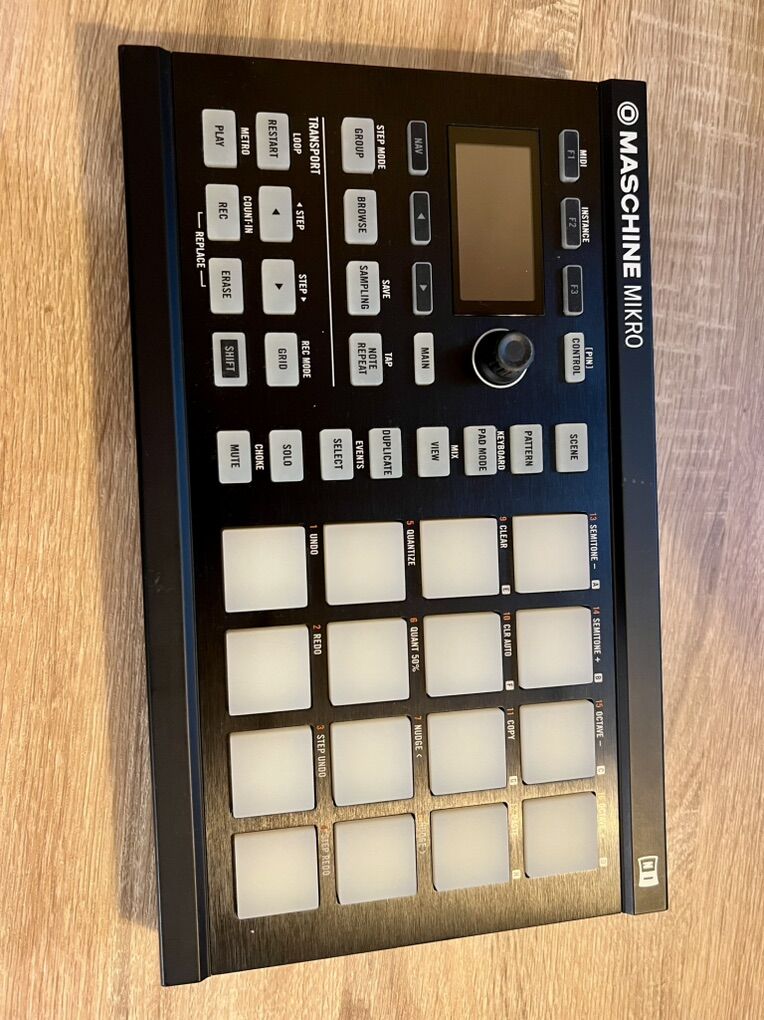Native instruments Machine Micro