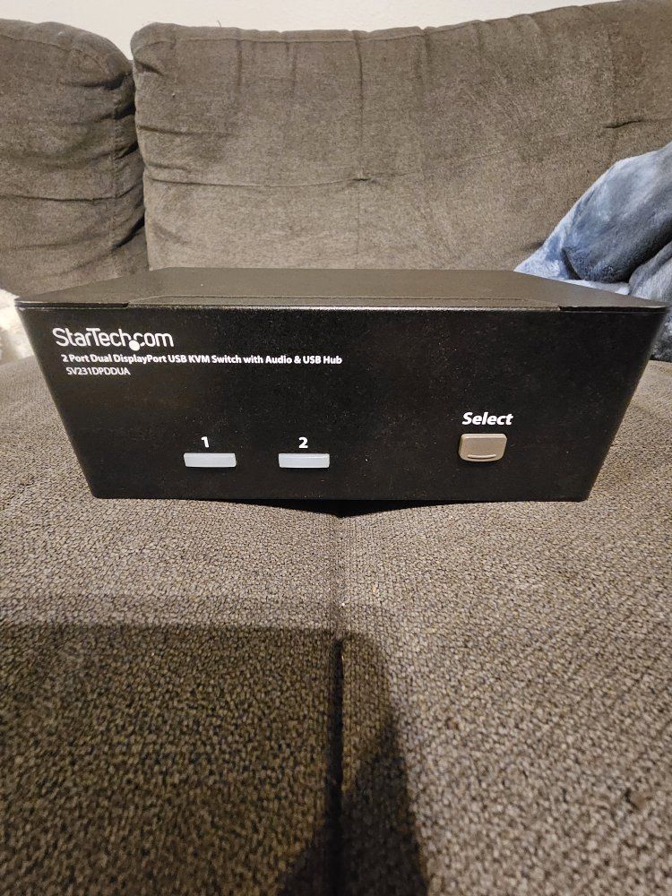 StarTech 2 Port Dual DisplayPort USB KVM Switch with Audio and USB Hub