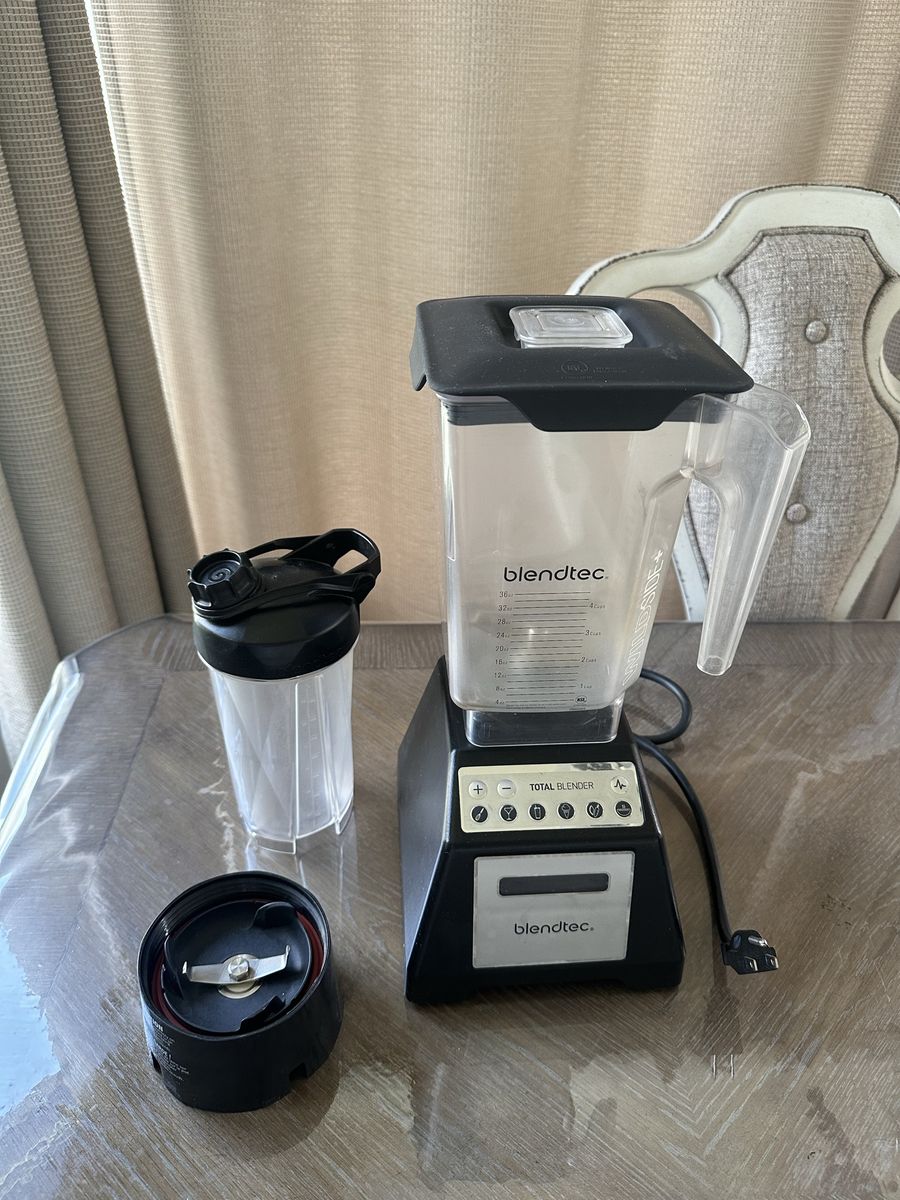 Blendtec Classis And Blendtec GO