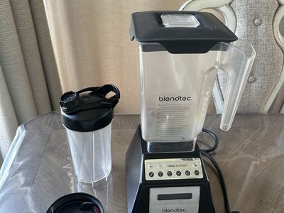 Blendtec Classis And Blendtec GO