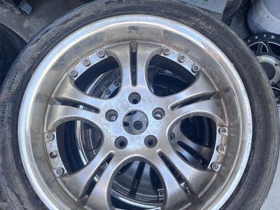 5 lug wheel