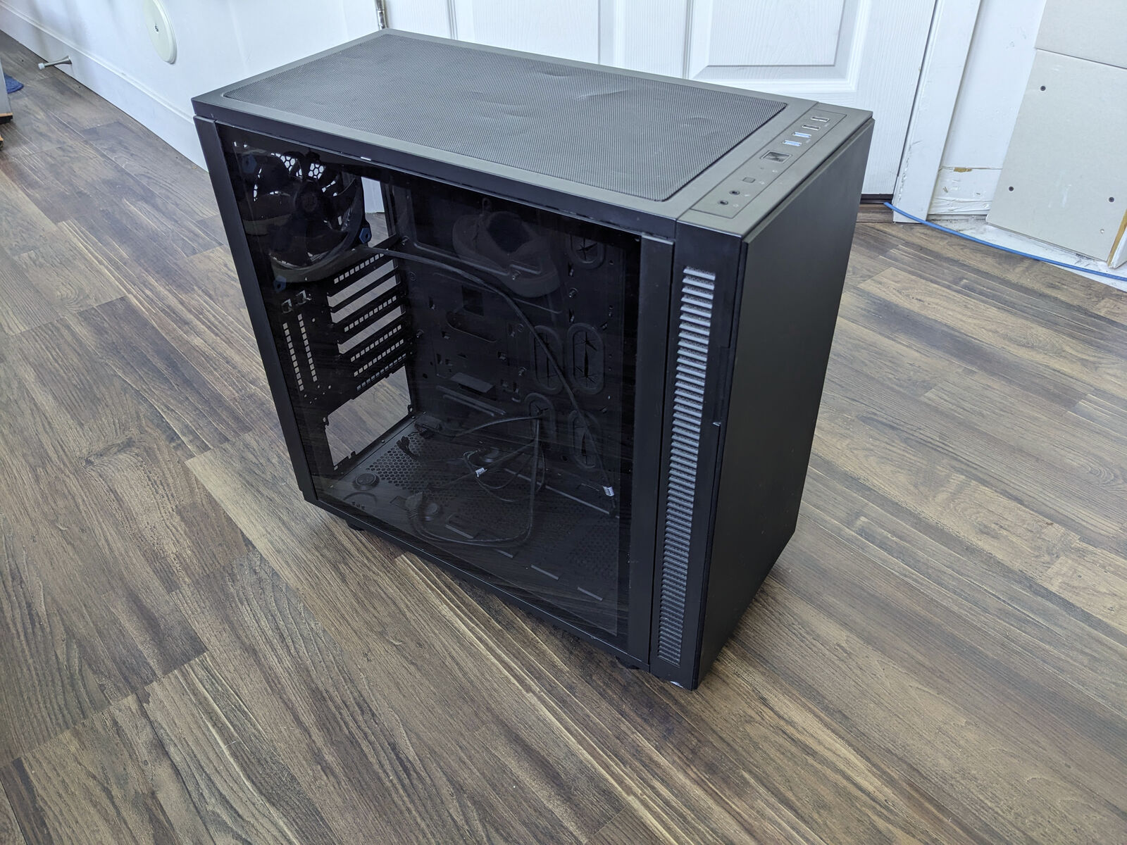 PC Case - Thermaltake Suppressor F31 ATX