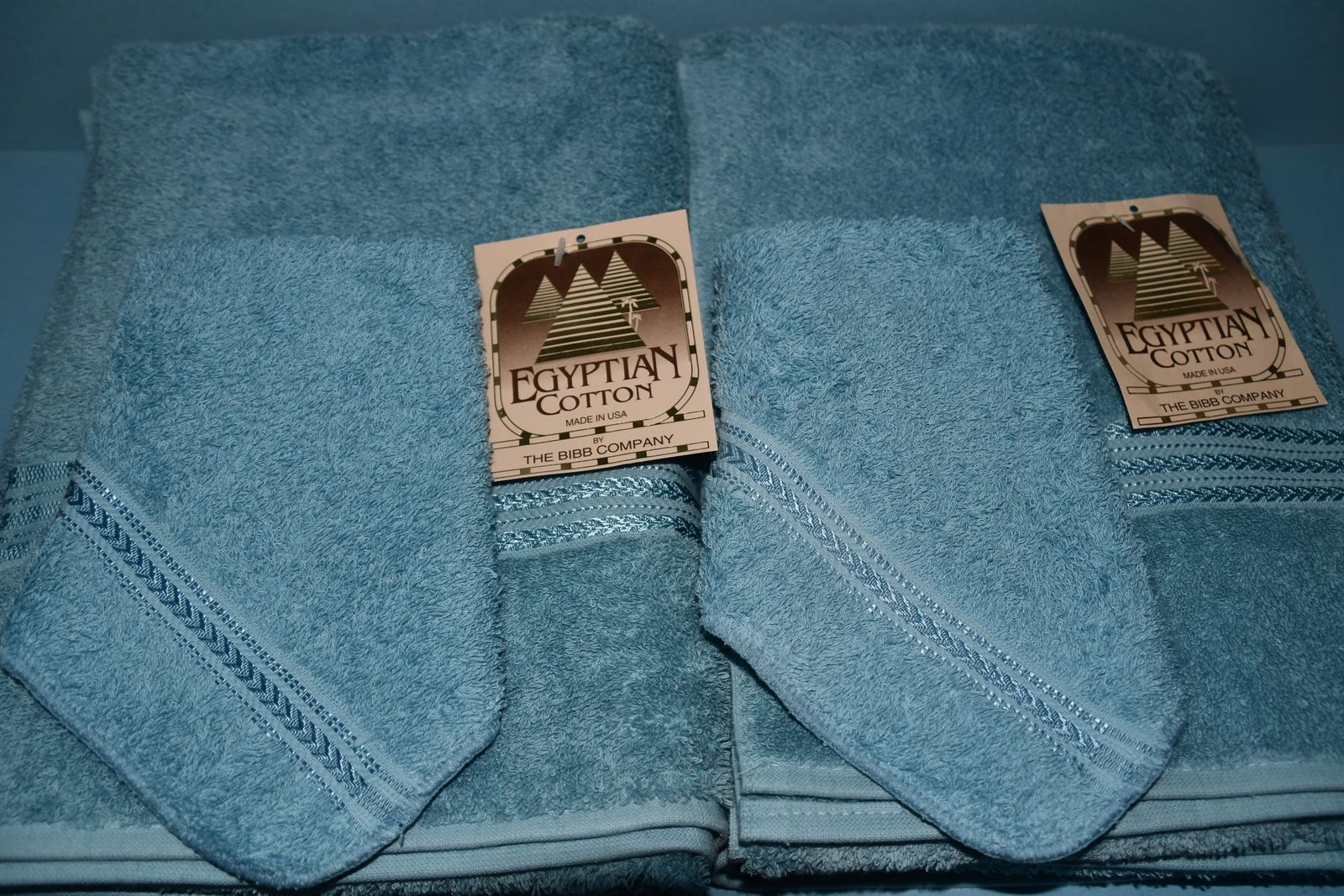 2 NEW BATH TOWELS & 2 NEW WASHCLOTHS ~ 100% EGYPTAIN COTTON ~ TAPESTRY BLUE ~ QUALITY ~ VERY NICE!