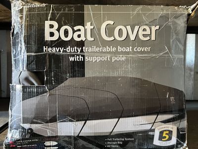 StormPro Heavy-Duty Trailerable Boat Cover Fits 20-22 Ft V-Hull Beam Width 106”