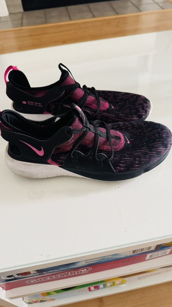 Nike Running Shoes Size 8