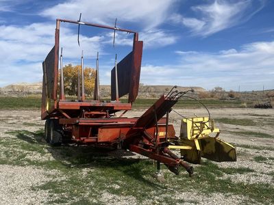 New Holland 1032 Bale Wagon/Harvester - Used Farm Equipment