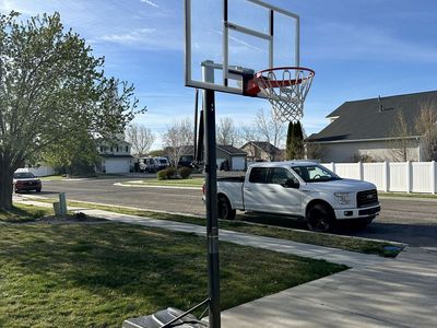 High End - Lifetime Portable Basketball Hoop 54 Inch Acrylic